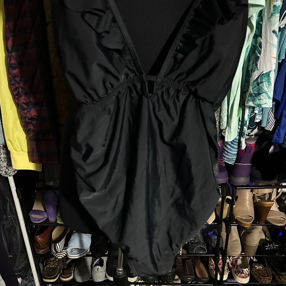 Pinkblush Black Backless Ruffle One Piece Bathing suit size medium - Picture 4 of 8